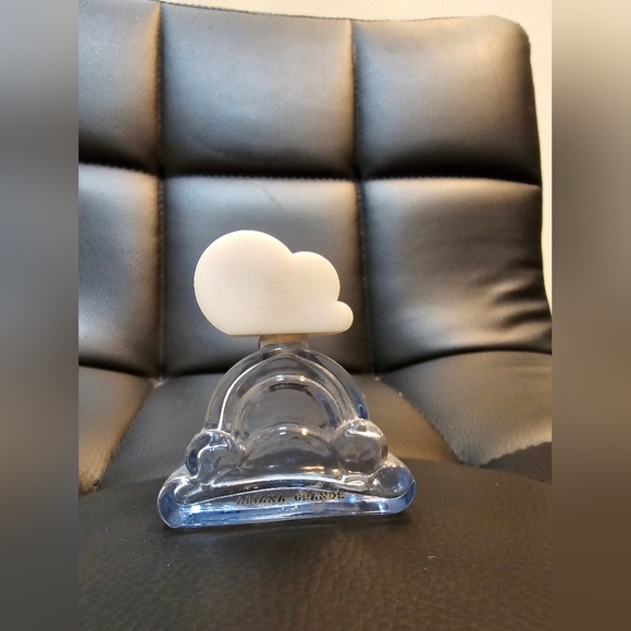 Ariana grande cloud perfume - Picture 3 of 4